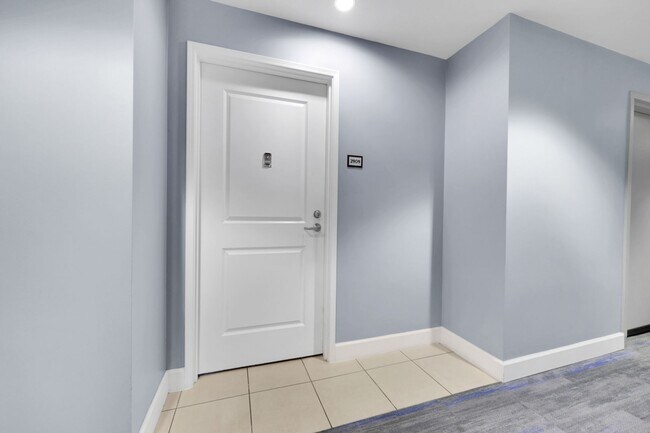 Building Photo - High Rise Studio Condo - Allue Las Vegas
