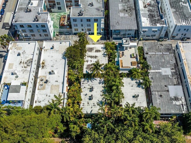 Building Photo - 1127 Meridian Ave