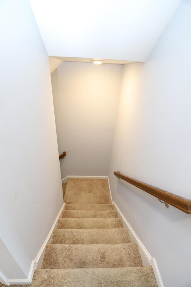 Building Photo - 1009 Providence Plantation Dr