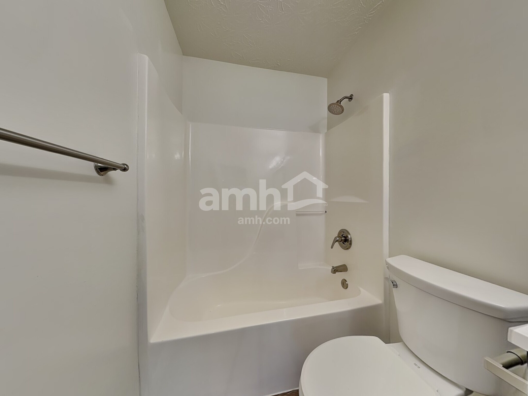 Building Photo - 3202 Meadoway Ct