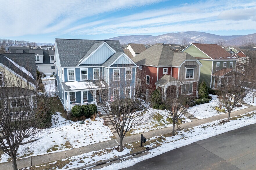 Building Photo - 681 Fielding Run Dr