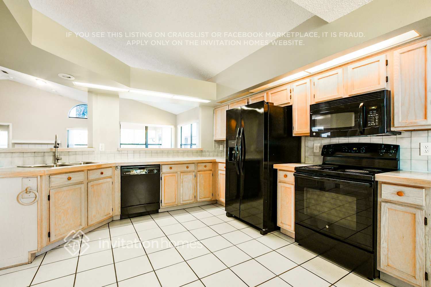 Building Photo - 1018 Henson Ct