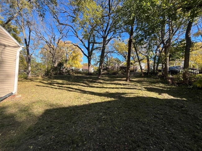 Building Photo - Fully Remodeled House!