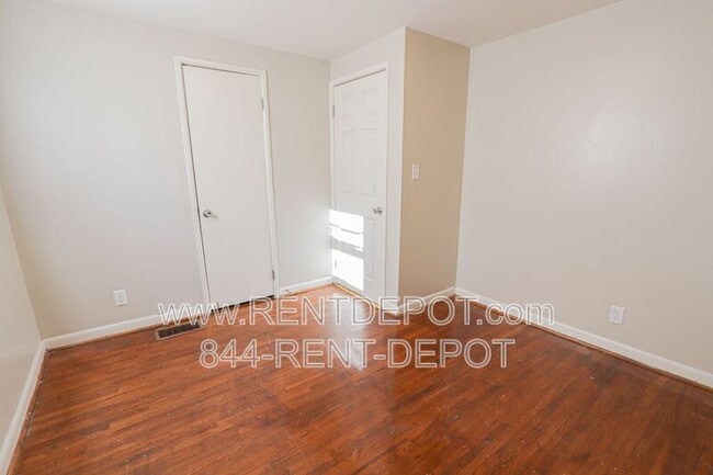 Building Photo - 817 Prosperity Ave