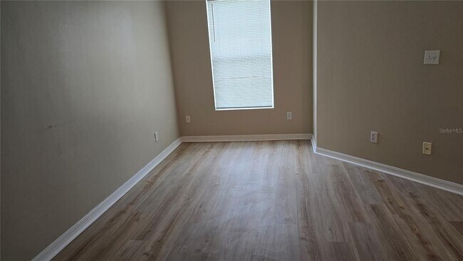 Building Photo - 3005 Palmetto Oak Dr
