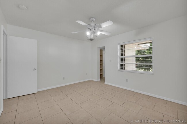Building Photo - 2302 Sunrise Blvd