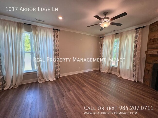 Building Photo - 1017 Arbor Edge Ln