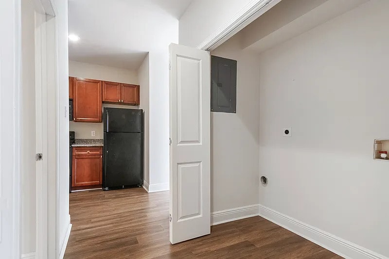 Building Photo - 2408 Oak Aly