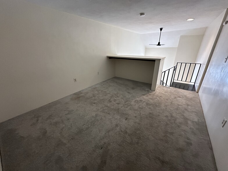 Building Photo - 377 Dorchester St