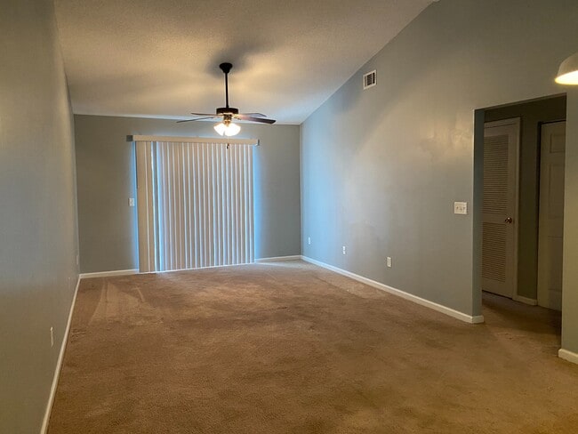 Building Photo - 118 Magnolia Plantation Trce