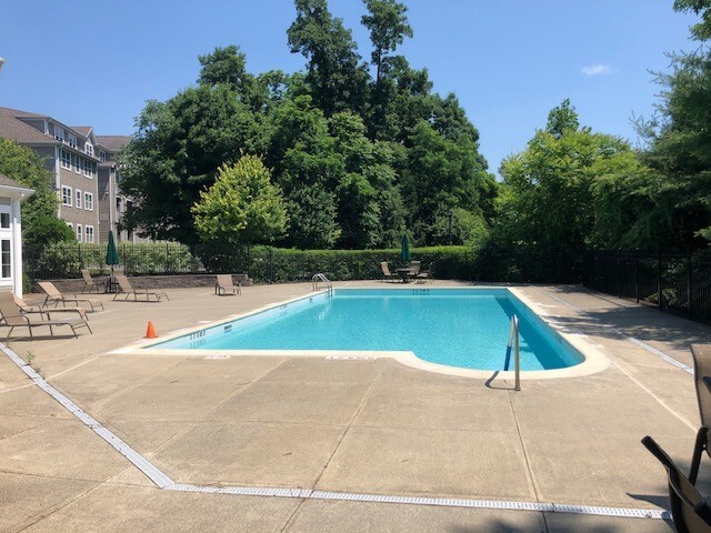 Pool W Shower, Changing Areas - 300 Woodcrest Ln