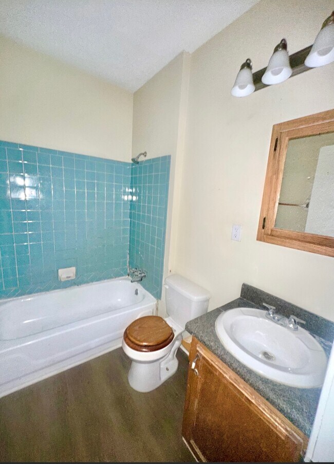 Building Photo - 1606 49th St Ensley