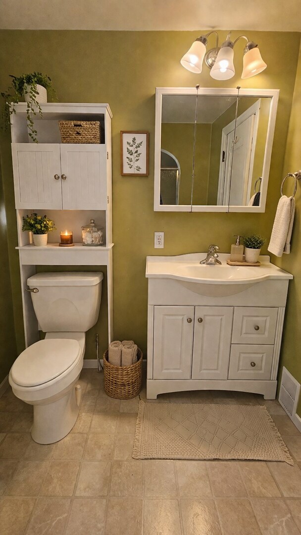 Building Photo - 3 Bedroom 1.5 Bath **Coming Soon**