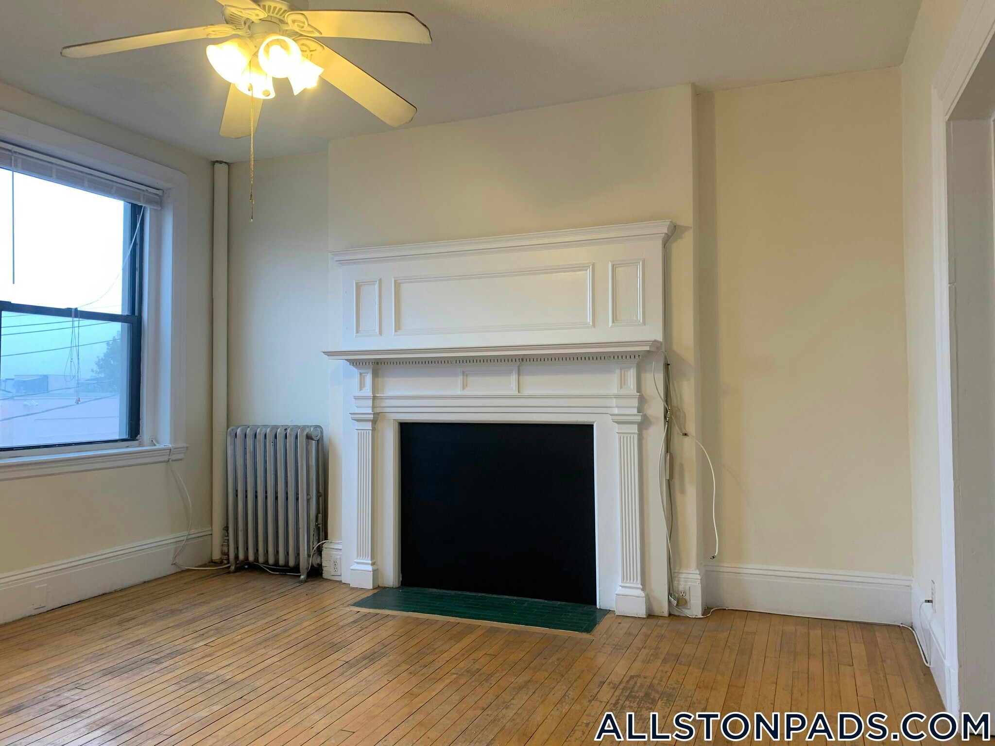 Building Photo - 441 Cambridge St