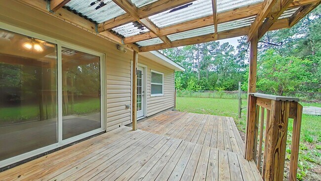Building Photo - Cute Ranch in Columbia County!