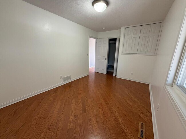 Building Photo - 11941 69th Ave N