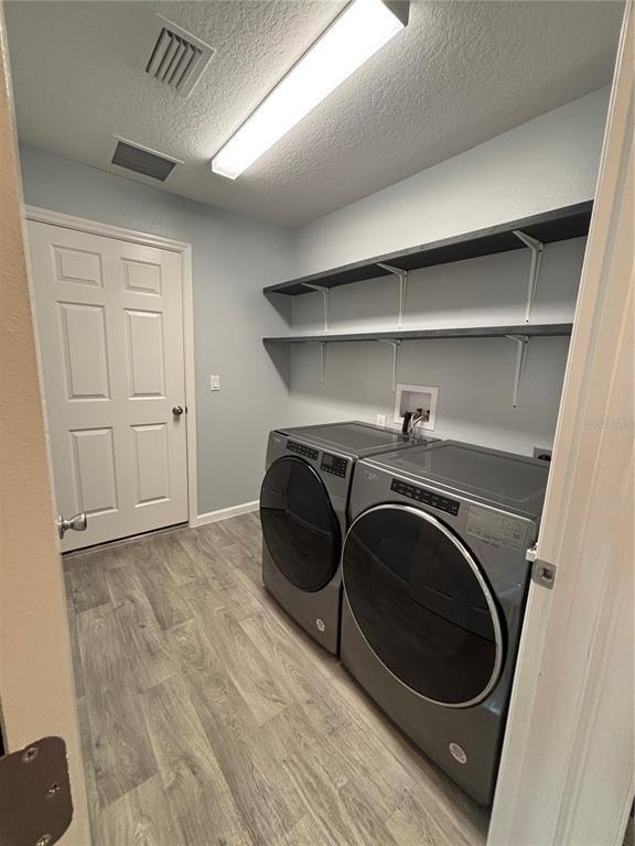 Building Photo - 3319 Rohan Rd