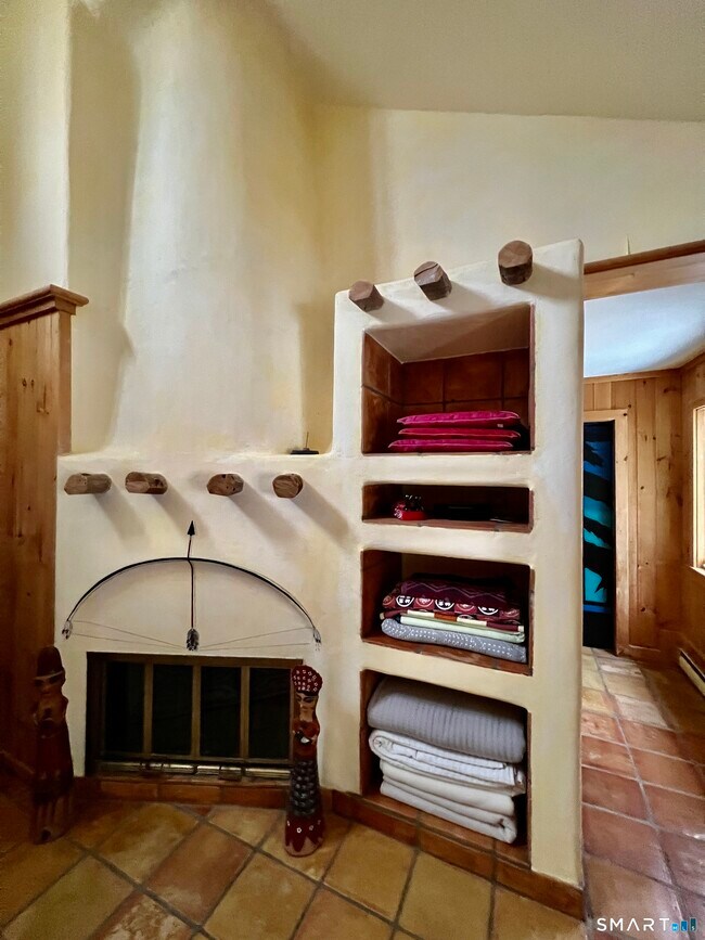 Building Photo - 290 Cliffside Dr