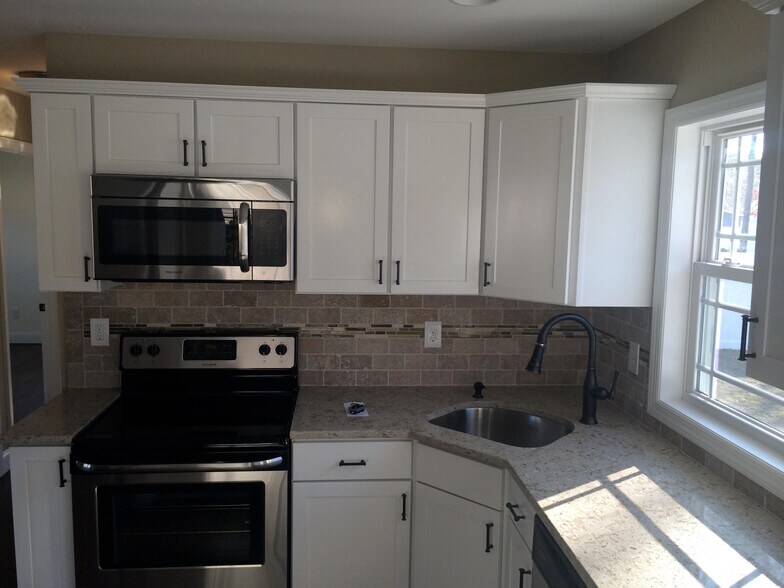 Building Photo - 122 Erlanger Blvd