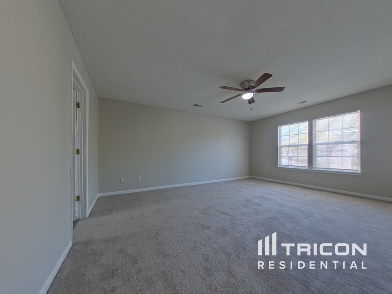 Building Photo - 221 Meyer Ln