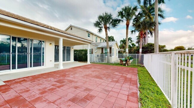 Building Photo - 4713 Village Way