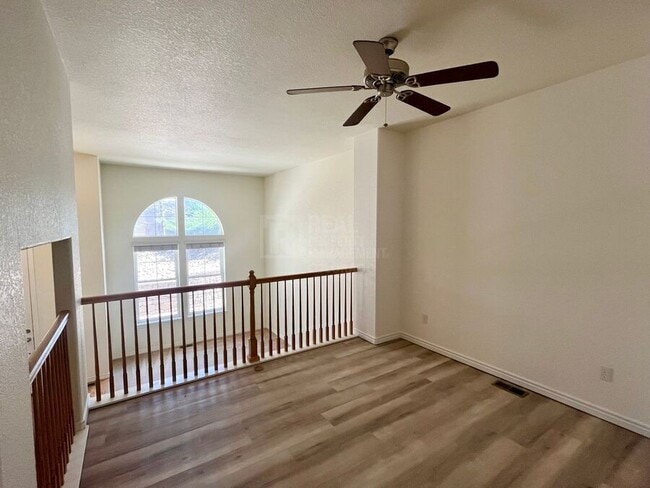 Building Photo - 10829 Tincup Creek Point