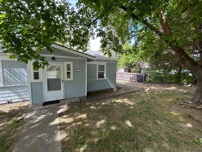 Building Photo - Cute 3 Bed, 1 Bath Home in Sunset Hill!
