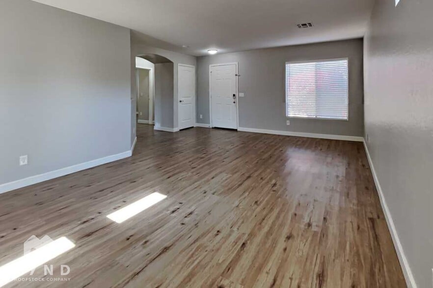 Building Photo - 12333 W Rosewood Dr