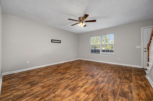 Building Photo - Hamlet Square Townhomes Unit 2410D