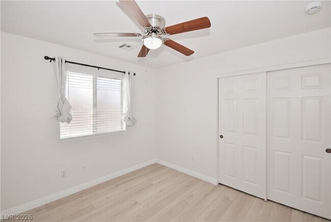 Building Photo - 4218 S Sugar Dr