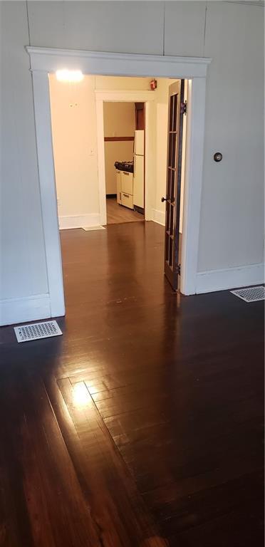 Building Photo - 36 Roberts St