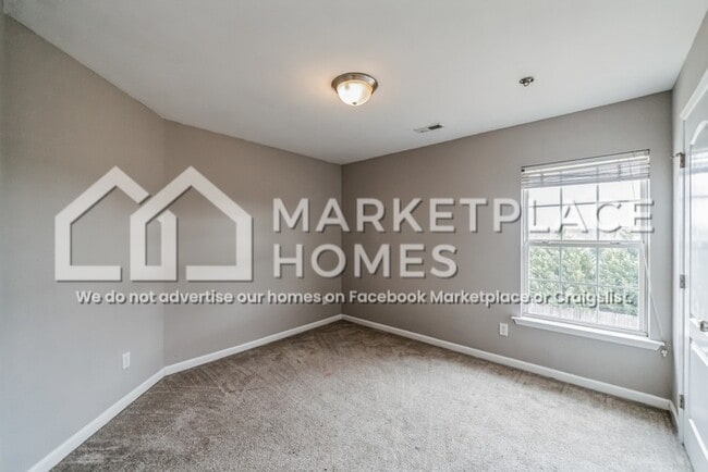Building Photo - 15820 Flat Rock Ct NW