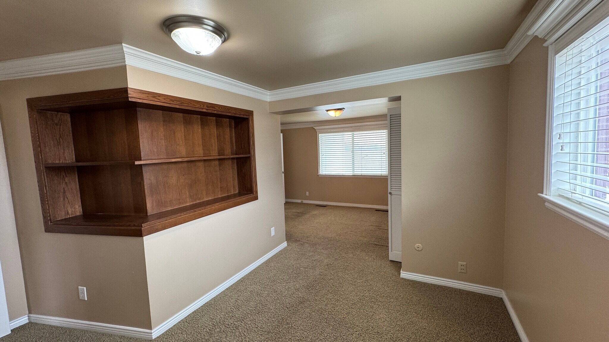 Building Photo - 737 N 500 E