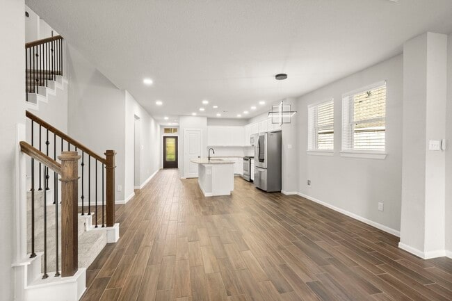 Building Photo - 104 Winged Elm Ct
