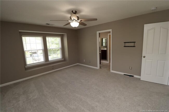 Building Photo - 137 Palmdale Ct