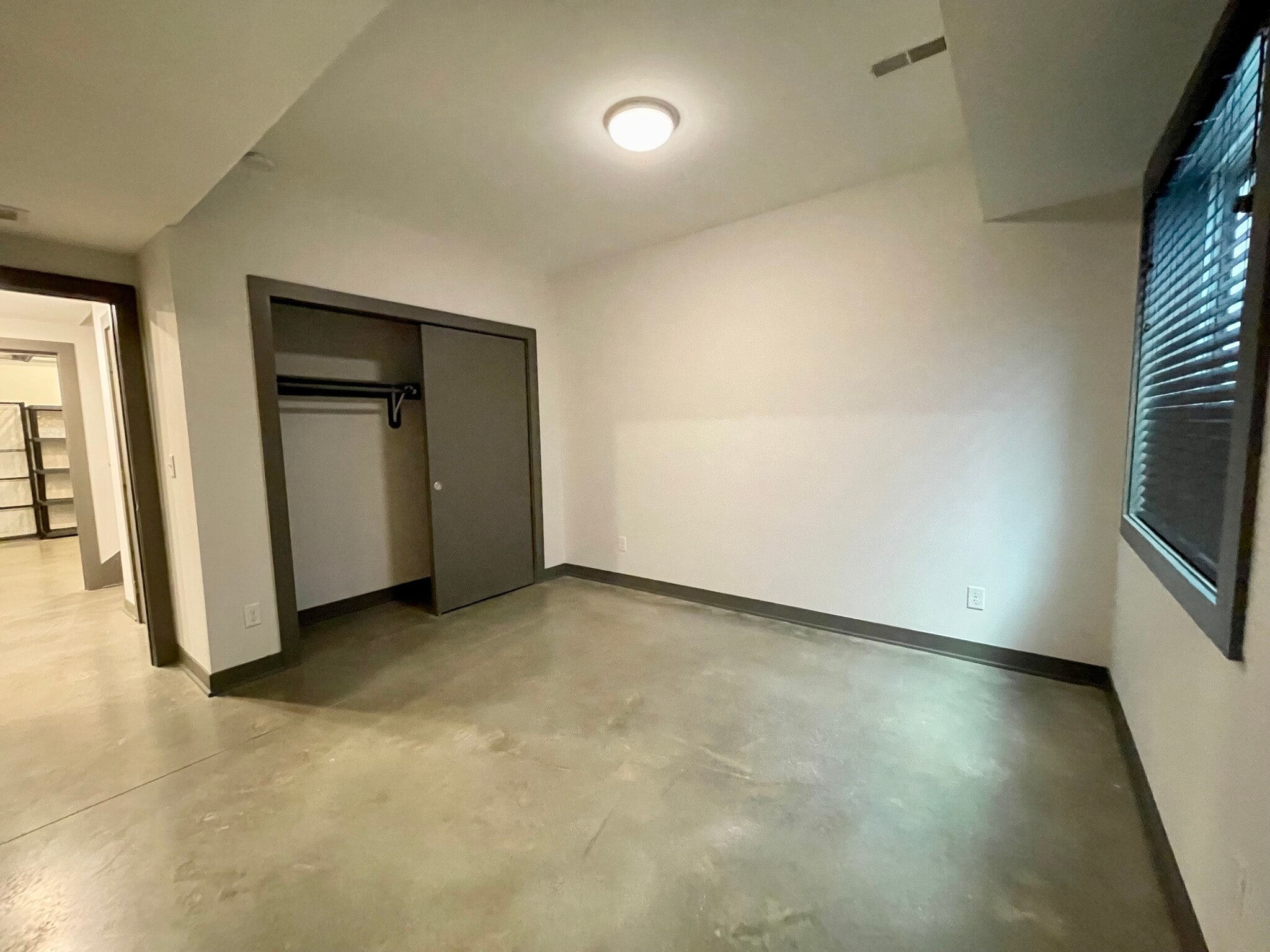 Building Photo - 1036 Missouri Ave