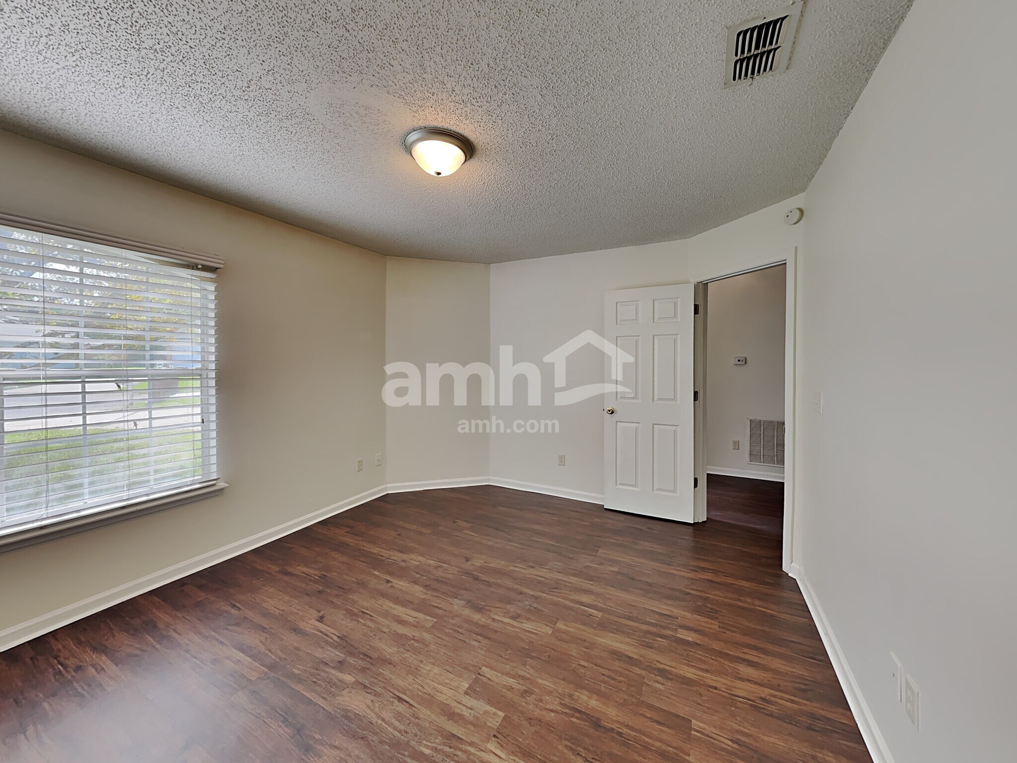 Building Photo - 7992 Seahaven Ct