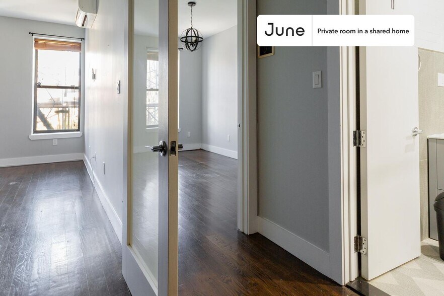 Building Photo - Room in Shared 4 bed/2 bath home