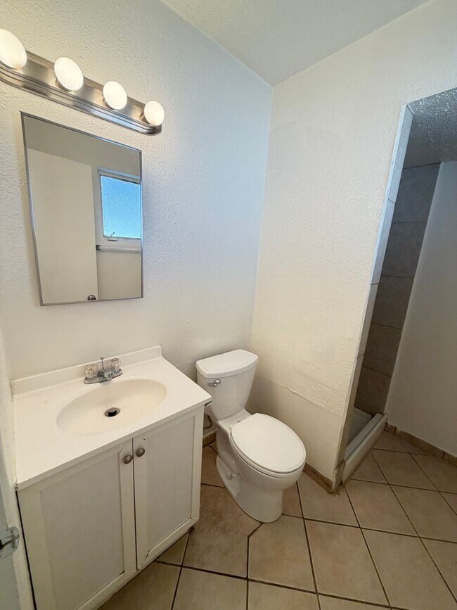 Building Photo - 3 Bedroom Gem with large bonus room and RV gate! No HOA