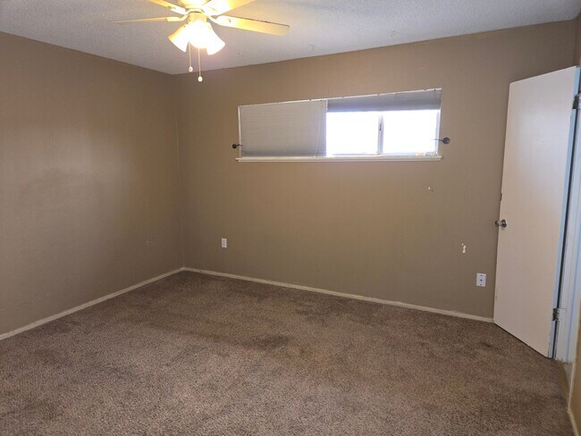 Master Bedroom - 101 E Florida St