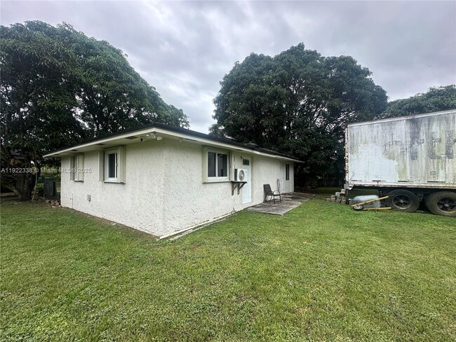 Building Photo - 20250 SW 182nd Ave