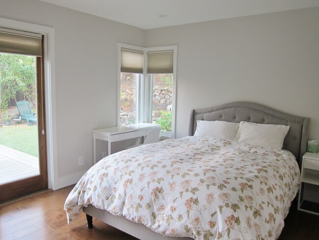 Building Photo - 915 Helen Dr