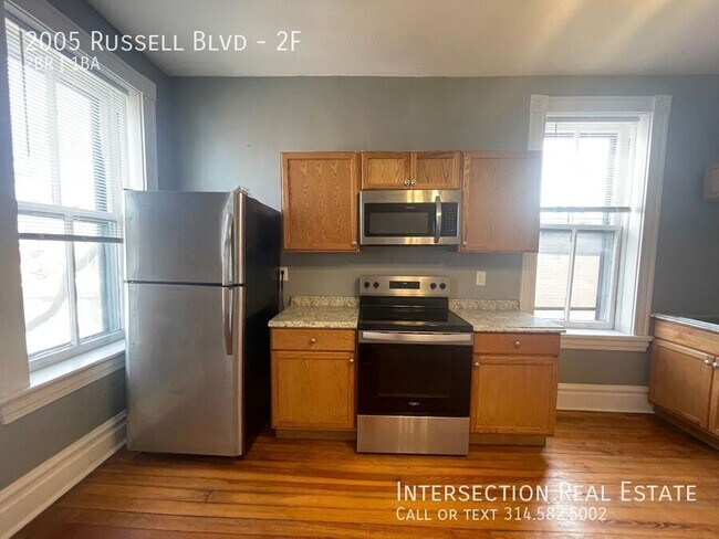 Building Photo - 2005 Russell Blvd