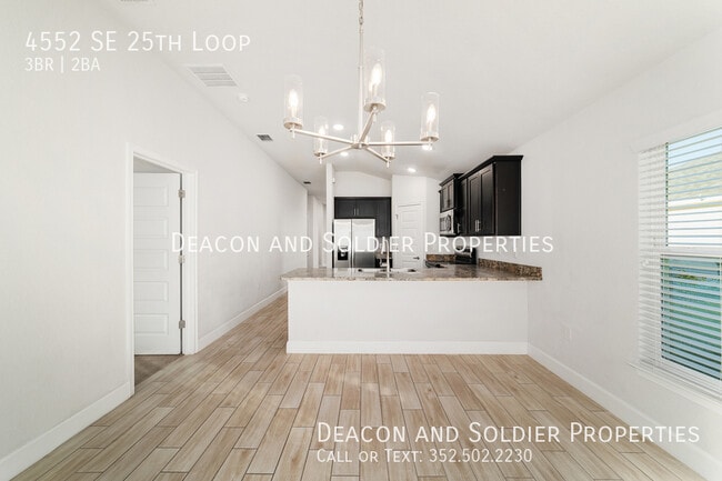 Building Photo - 4552 SE 25th Loop