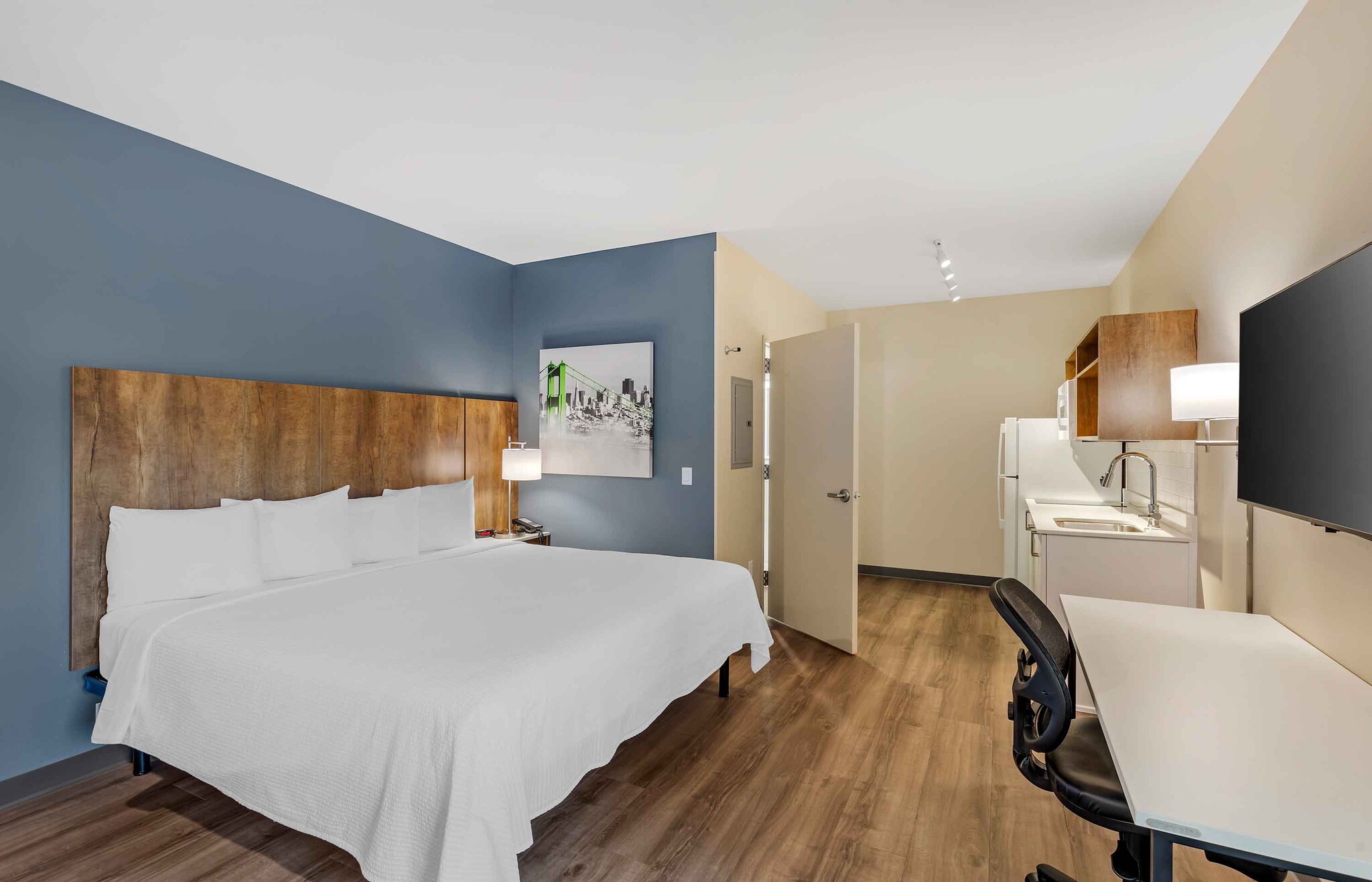 Building Photo - Furnished Studio-Belgrade - Bozeman - Yellowstone Airport
