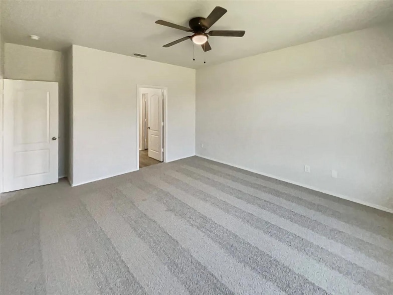 Primary Photo - 4100 Dragonfly Ct