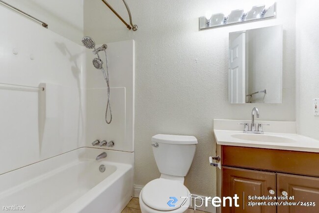 Building Photo - 2 br, 1 bath Condo - 9009 Casals Street, S...