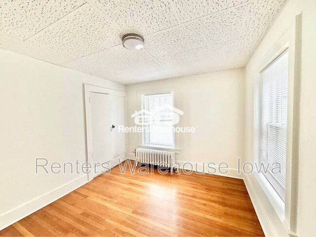 Building Photo - 3612 Ingersoll Ave