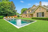 Building Photo - 1280 Becket Dr NE