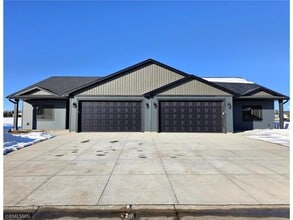 Building Photo - 1225-1227 Wisteria Ln